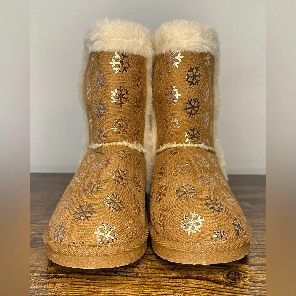 Olivia Miller Girls Chestnut Snow Days Boots NWT Size Girls 3 - Picture 7 of 7